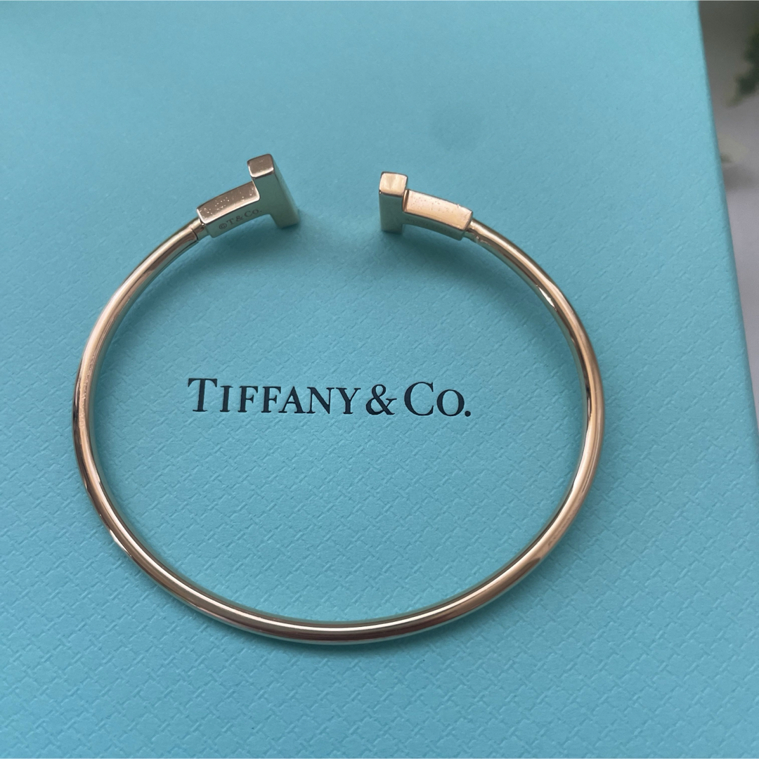 Tiffany & Co.(ティファニー)のティファニー　ワイヤー ブレスレット イエローゴールド　マザーオブパール レディースのアクセサリー(ブレスレット/バングル)の商品写真