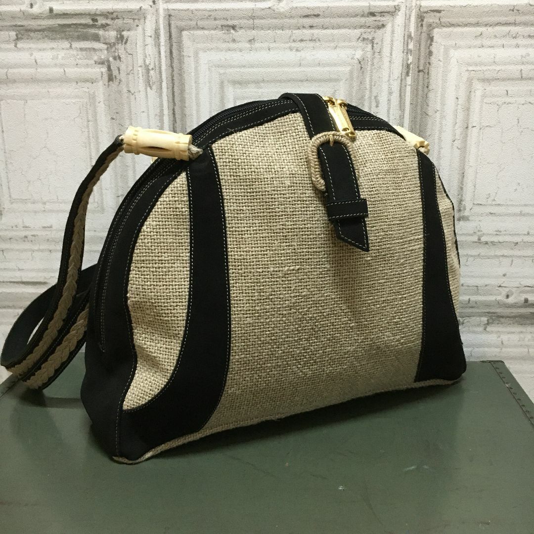 イタリア製　MONTORFANO　バッグ　USED レディースのバッグ(ショルダーバッグ)の商品写真