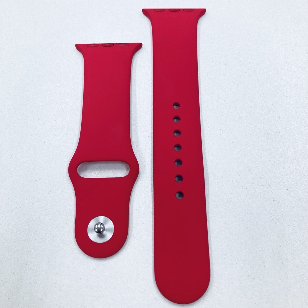 Apple Watch(アップルウォッチ)の新品 アップルウォッチ スポーツバンド/41mm/ 赤 Apple Watch スマホ/家電/カメラのスマートフォン/携帯電話(その他)の商品写真