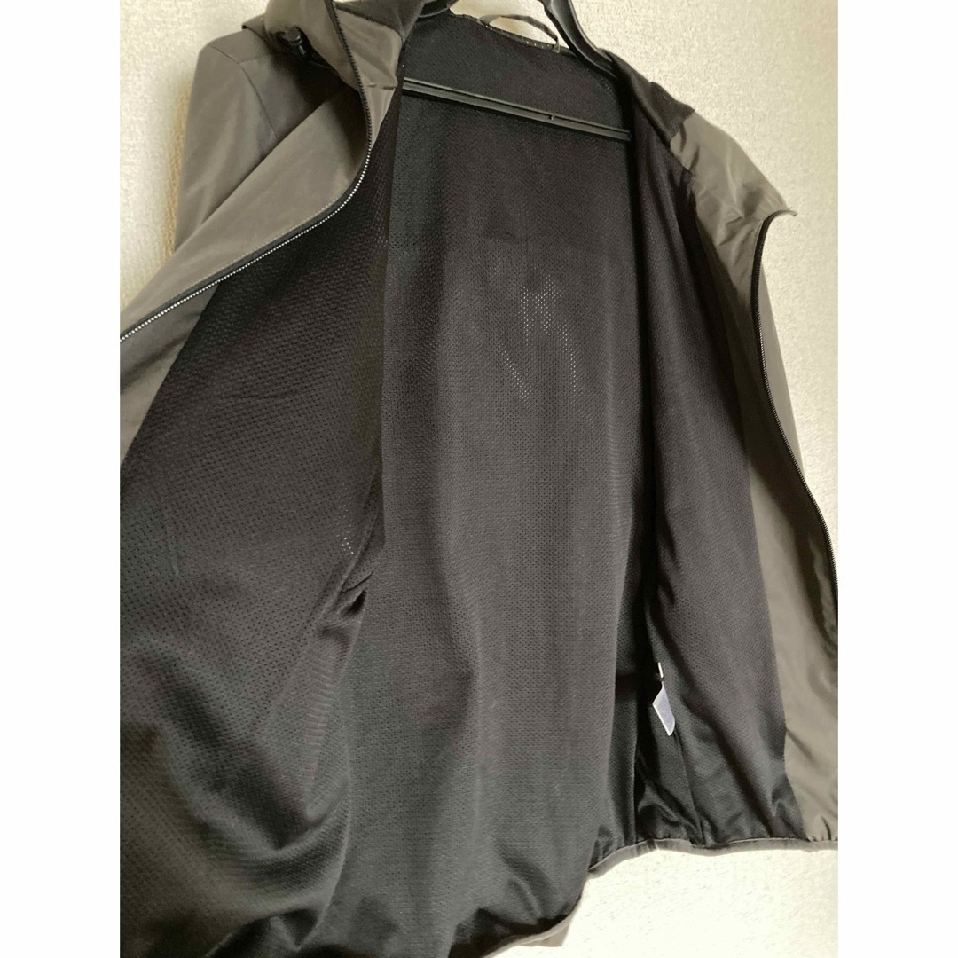 GU(ジーユー)のウィンドブレーカー　メンズ　Sサイズ メンズのジャケット/アウター(ナイロンジャケット)の商品写真