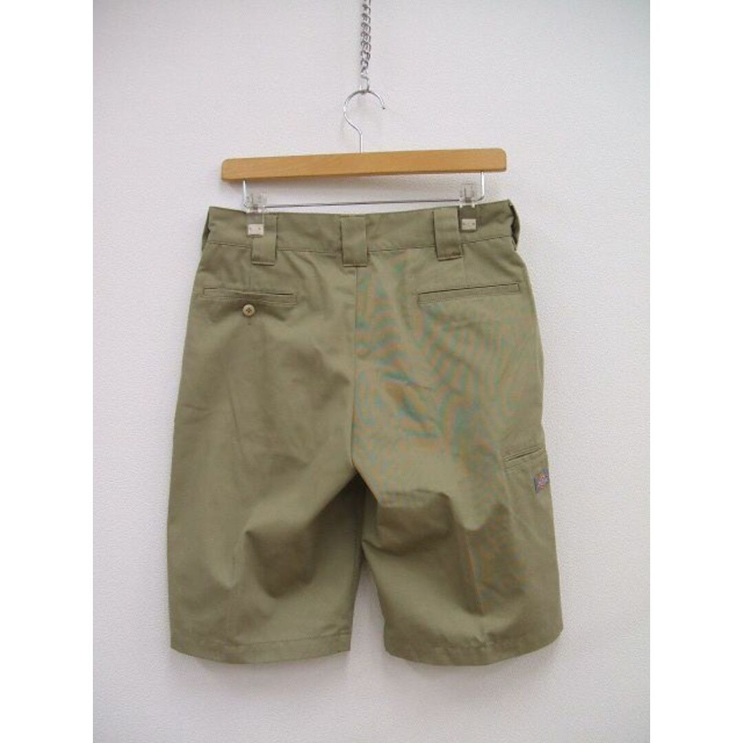 Dickies(ディッキーズ)のDickies ハーフパンツ 152M40WD10 サイズ28 ショートパンツ ベージュ レディース ディッキーズ【中古】0-0711S♪ レディースのパンツ(ショートパンツ)の商品写真