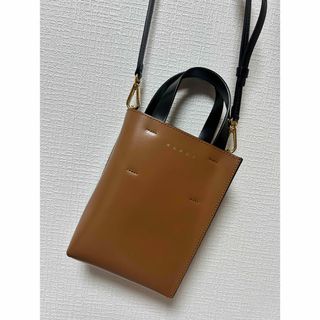 マルニ(Marni)のマルニ レザー MUSEO ミュゼオ ナノ ショルダーバッグ(ショルダーバッグ)