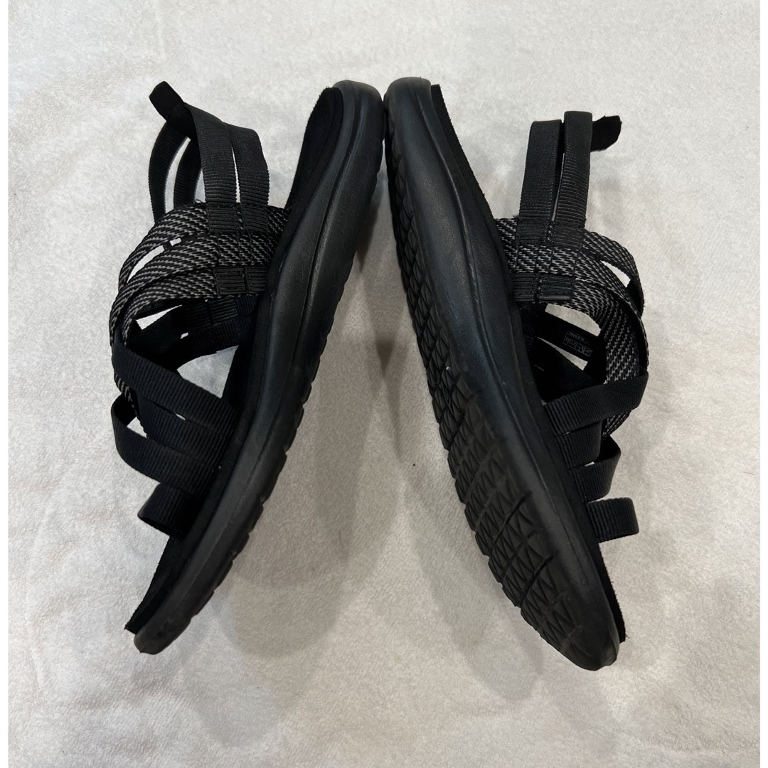 SLOBE IENA(スローブイエナ)の美品　スローブイエナ Teva テバ ボヤストラッピー サンダル ブラック 24 レディースの靴/シューズ(サンダル)の商品写真