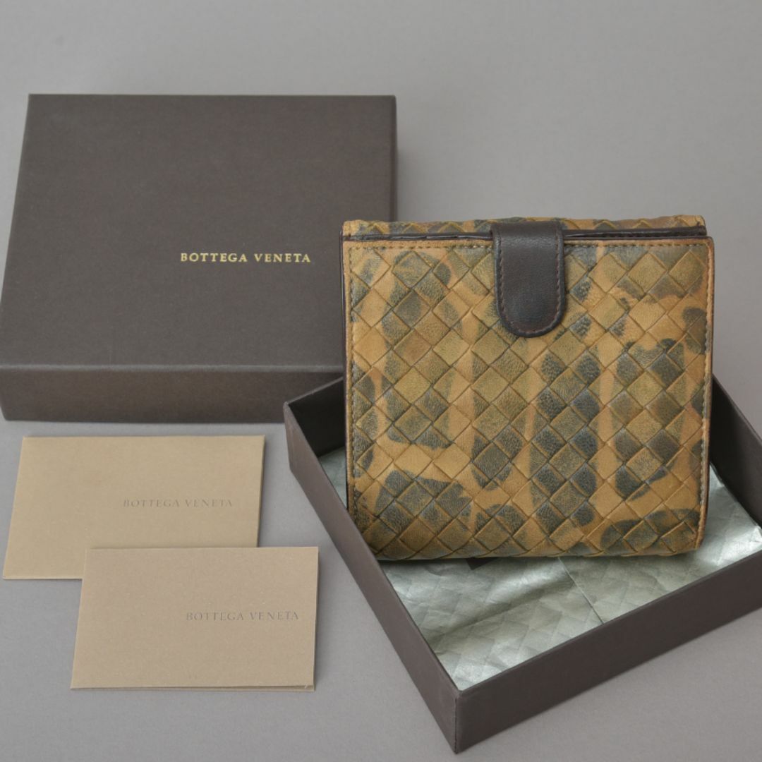 Bottega Veneta(ボッテガヴェネタ)のボッテガヴェネタ◇二つ折り 財布 イントレチャートレザー ブラウン 編み込み レディースのファッション小物(財布)の商品写真