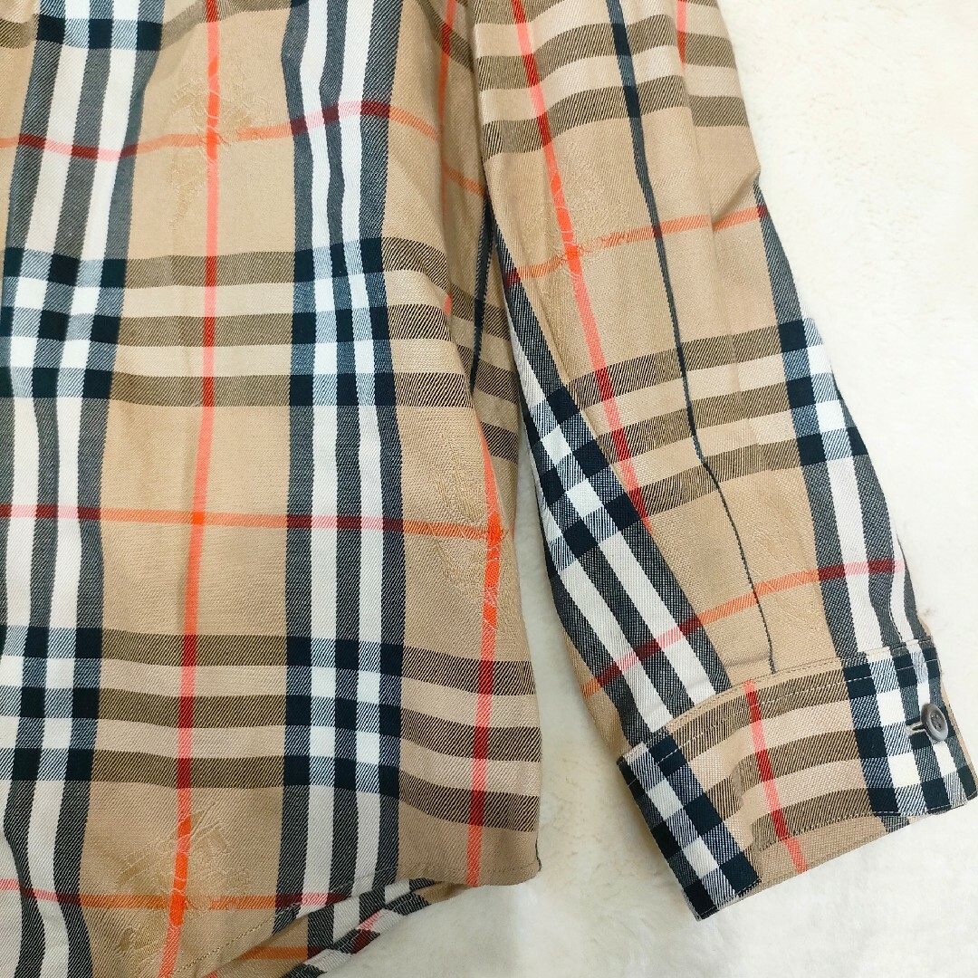 BURBERRY(バーバリー)のBURBERRY  ホースシャドー　ノバチェック　　長袖　シャツ　三陽商会 レディースのトップス(シャツ/ブラウス(長袖/七分))の商品写真