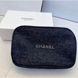 シャネル(CHANEL)の2023 ホリデー　シャネル　ギフト　ノベルティ　化粧ポーチ　箱付き(ノベルティグッズ)