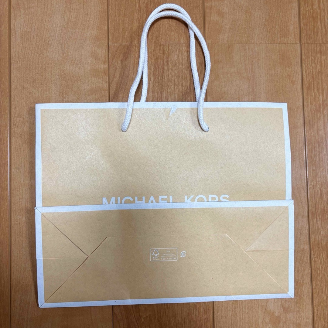 Michael Kors(マイケルコース)のMICHEAL KORS マイケルコース ショッピングバッグ ショッパー 紙袋 レディースのバッグ(ショップ袋)の商品写真