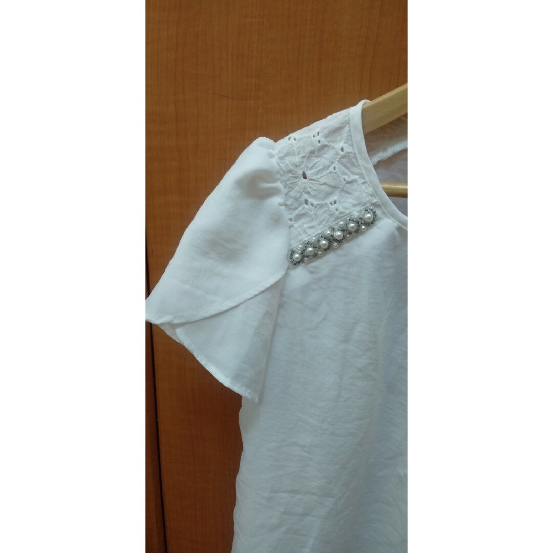 夏用ブラウス(白・L)　新品タグつき レディースのトップス(シャツ/ブラウス(半袖/袖なし))の商品写真