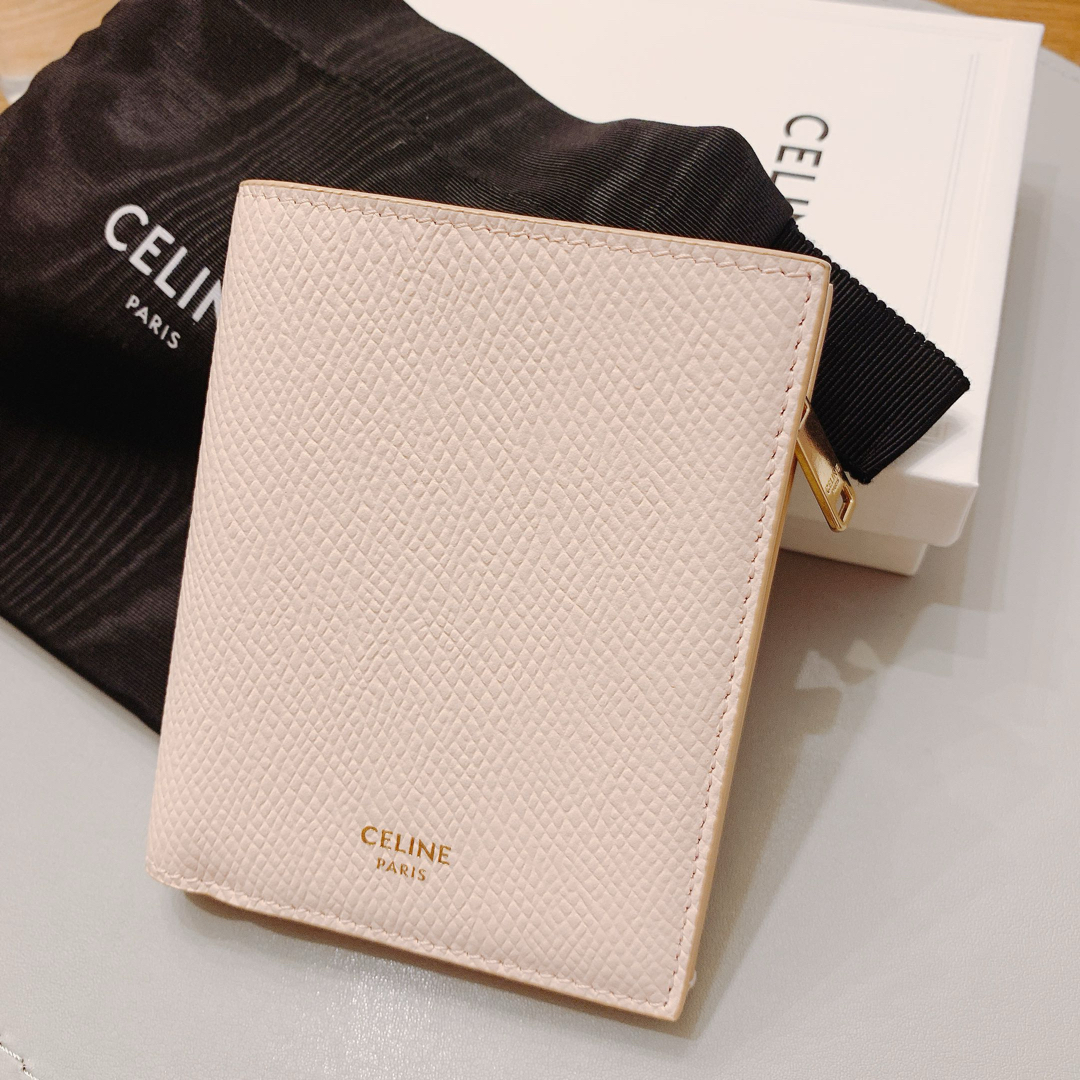 celine(セリーヌ)のCELINE セリーヌ　ウォレット　財布　ピンク　二つ折り　折りたたみ財布 レディースのファッション小物(財布)の商品写真