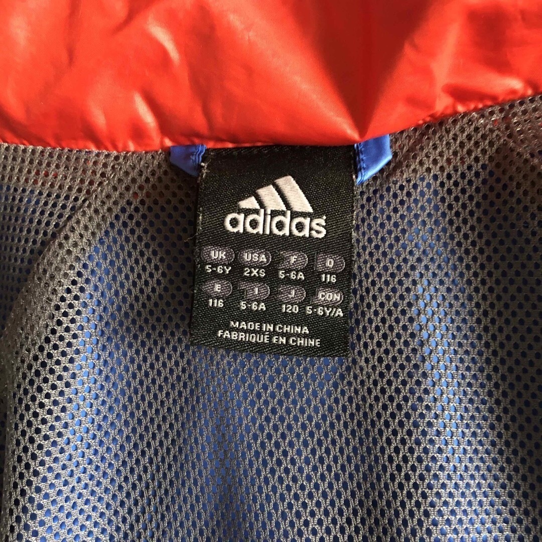 adidas(アディダス)のadidas ウィンドブレーカー　120㎝ キッズ/ベビー/マタニティのキッズ服男の子用(90cm~)(ジャケット/上着)の商品写真