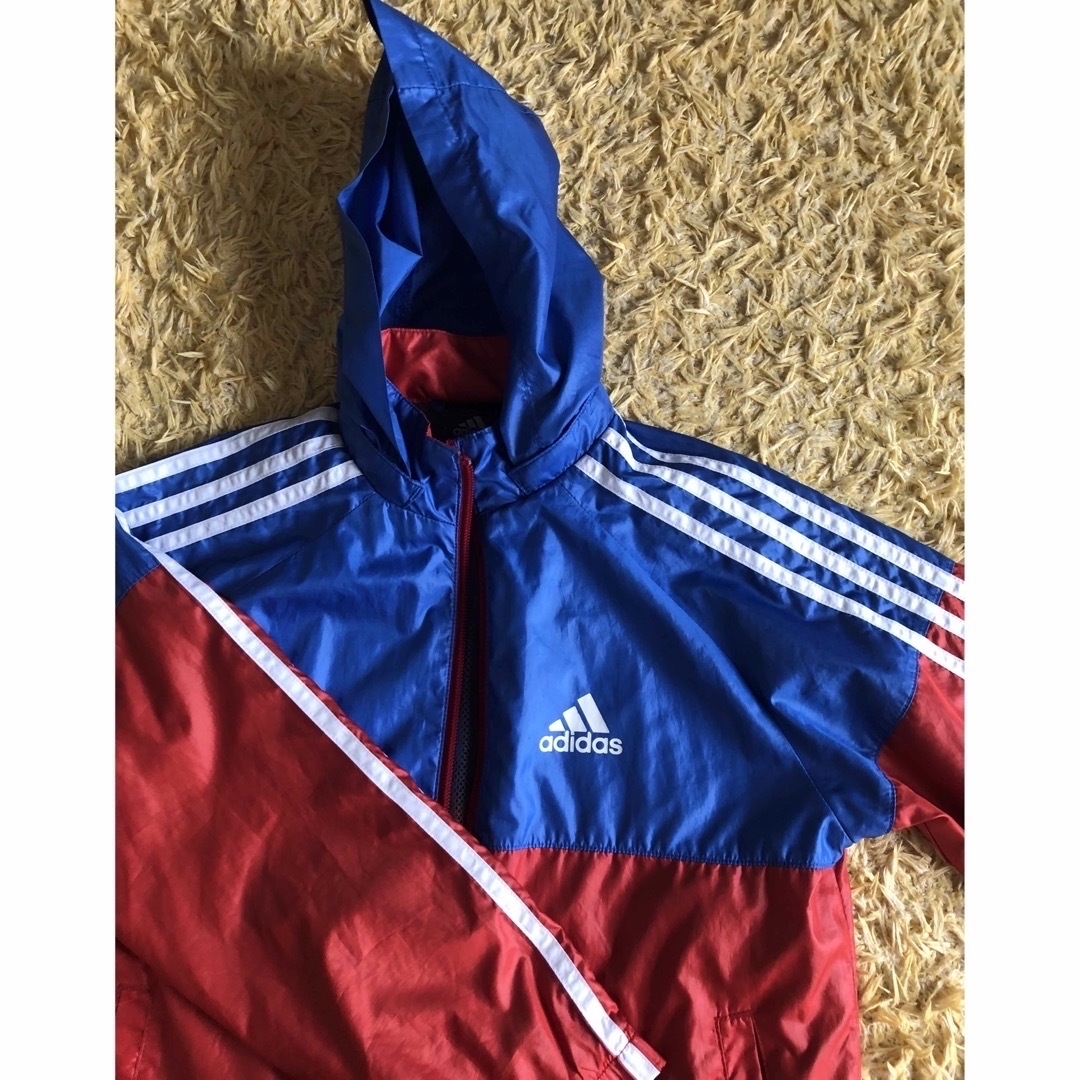 adidas(アディダス)のadidas ウィンドブレーカー　120㎝ キッズ/ベビー/マタニティのキッズ服男の子用(90cm~)(ジャケット/上着)の商品写真