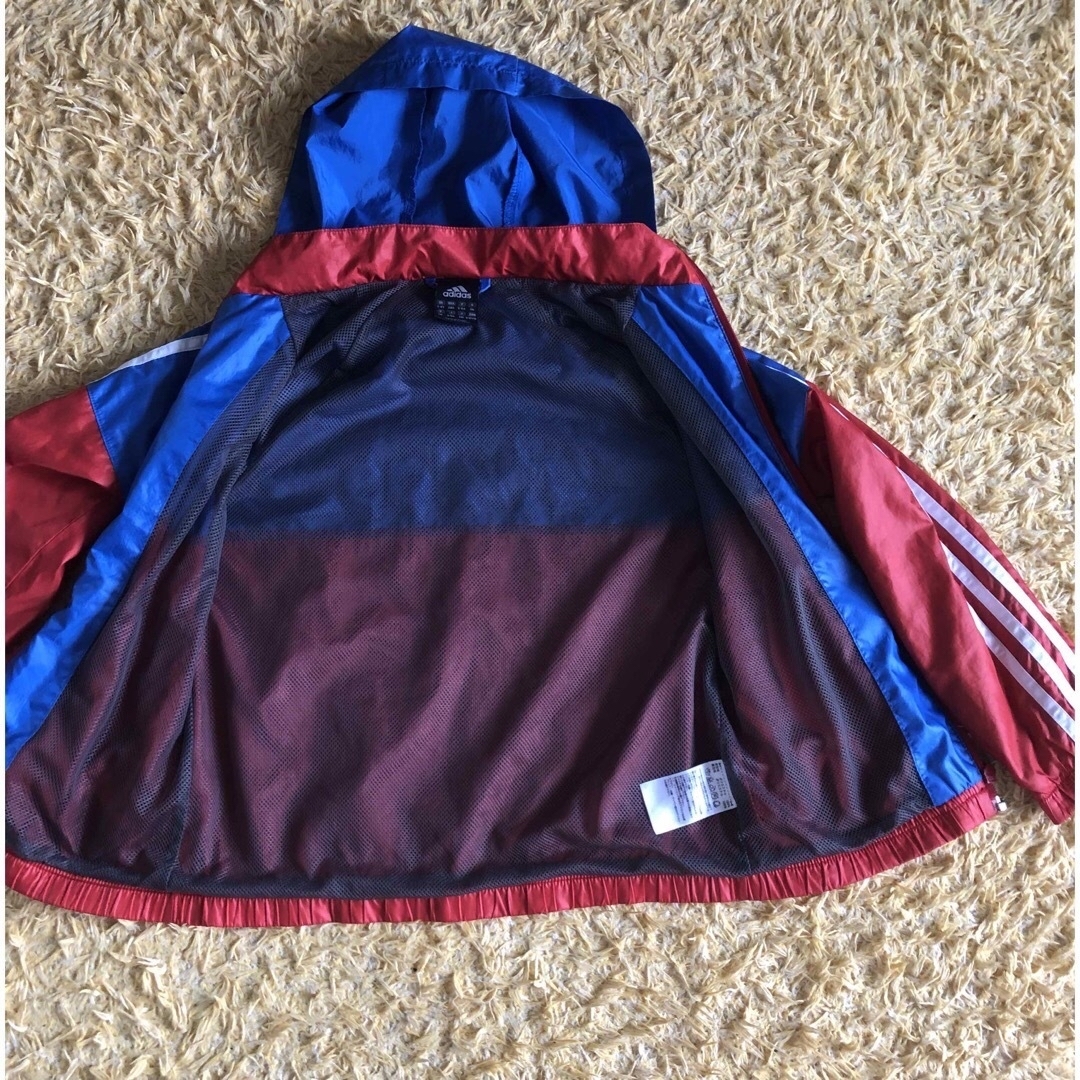 adidas(アディダス)のadidas ウィンドブレーカー　120㎝ キッズ/ベビー/マタニティのキッズ服男の子用(90cm~)(ジャケット/上着)の商品写真