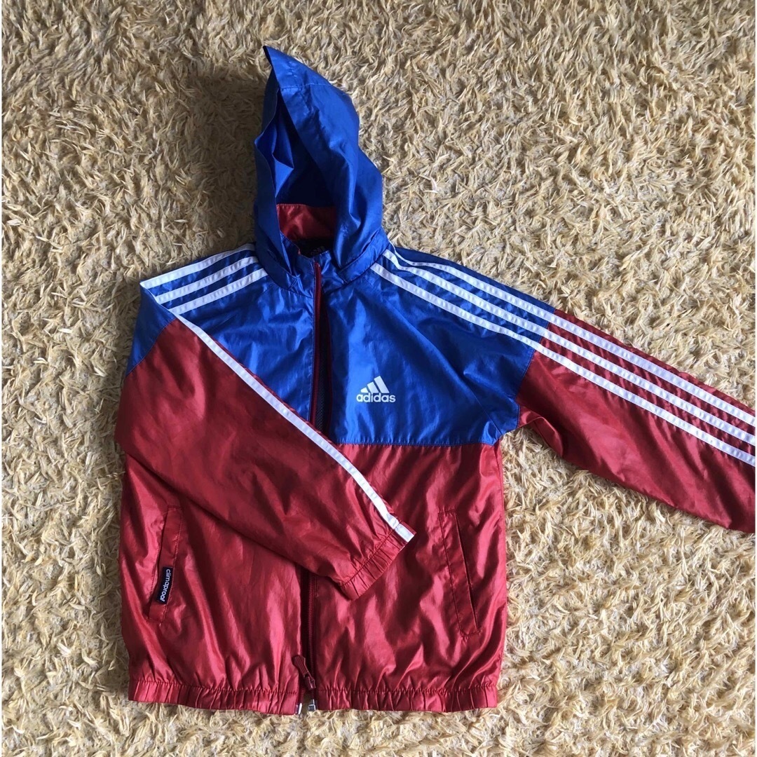 adidas(アディダス)のadidas ウィンドブレーカー　120㎝ キッズ/ベビー/マタニティのキッズ服男の子用(90cm~)(ジャケット/上着)の商品写真