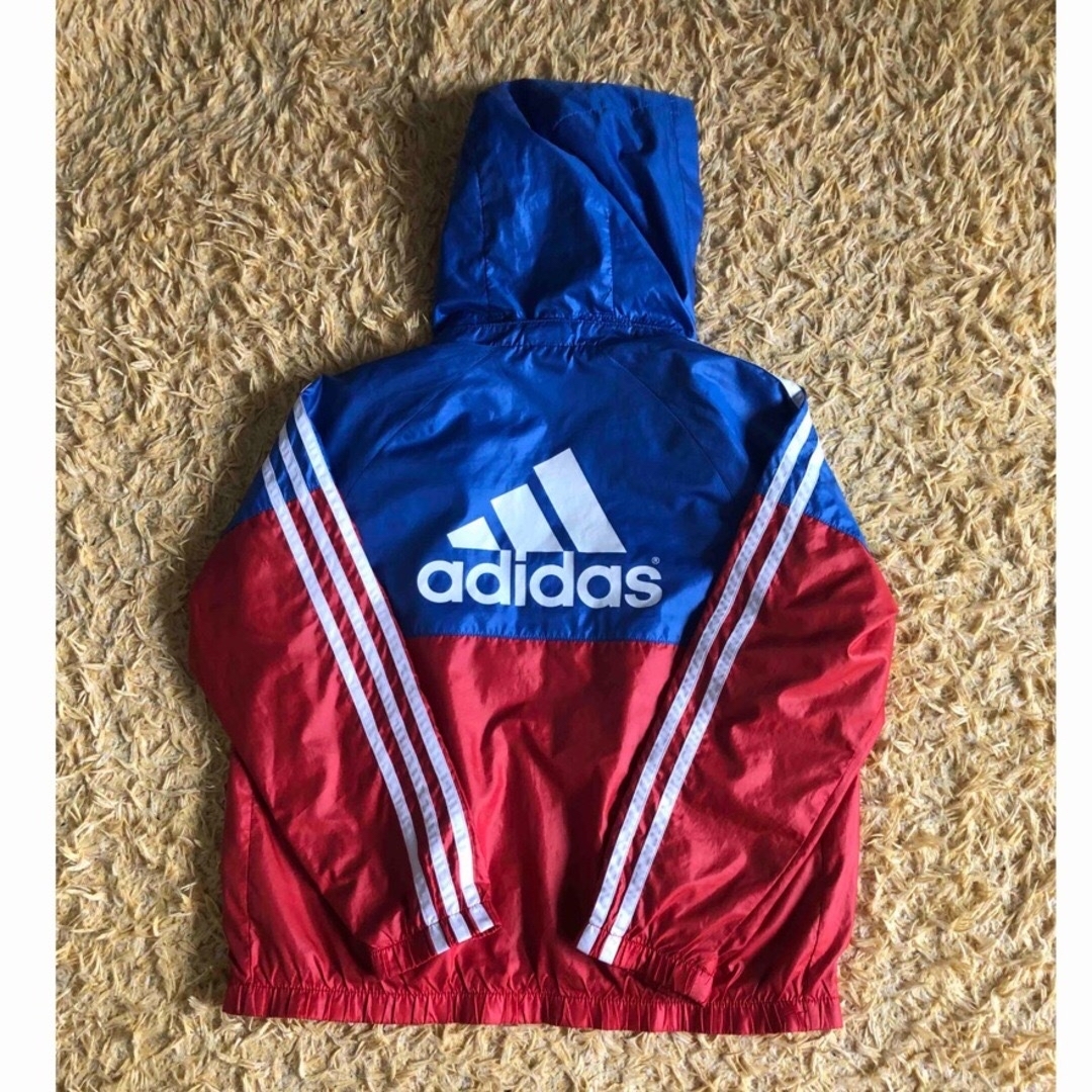 adidas(アディダス)のadidas ウィンドブレーカー　120㎝ キッズ/ベビー/マタニティのキッズ服男の子用(90cm~)(ジャケット/上着)の商品写真