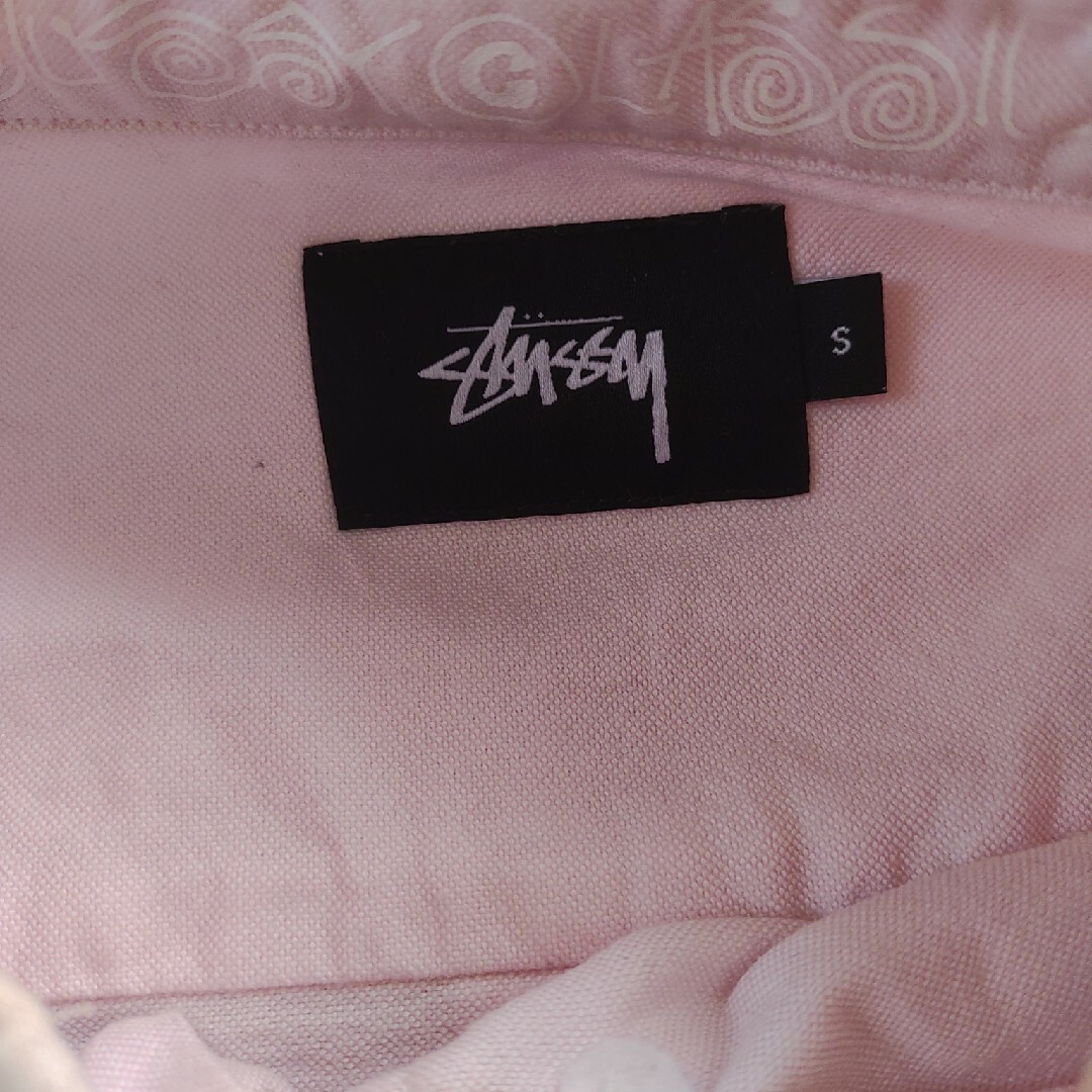 STUSSY(ステューシー)のSTUSSYオックスフォードシャツ　Sサイズ　ピンク メンズのトップス(シャツ)の商品写真