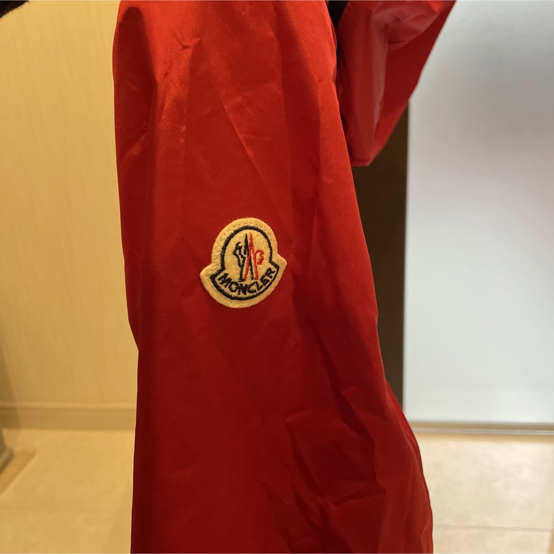 MONCLER(モンクレール)のMONCLER ナイロンジャケット赤 メンズのジャケット/アウター(ナイロンジャケット)の商品写真