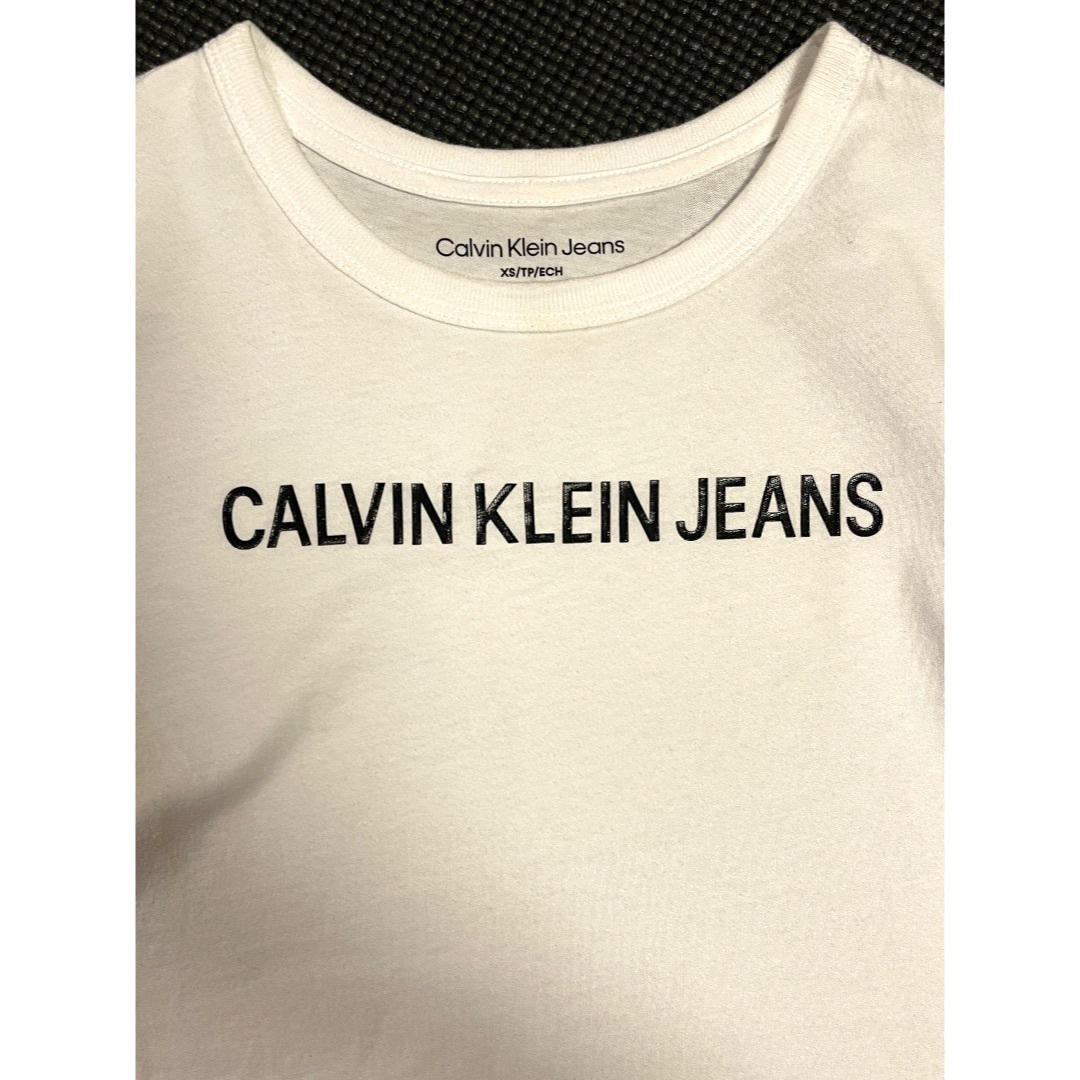 Calvin Klein(カルバンクライン)のCalvin Klein Jeans Tシャツ LA直輸入 レディースのトップス(Tシャツ(半袖/袖なし))の商品写真