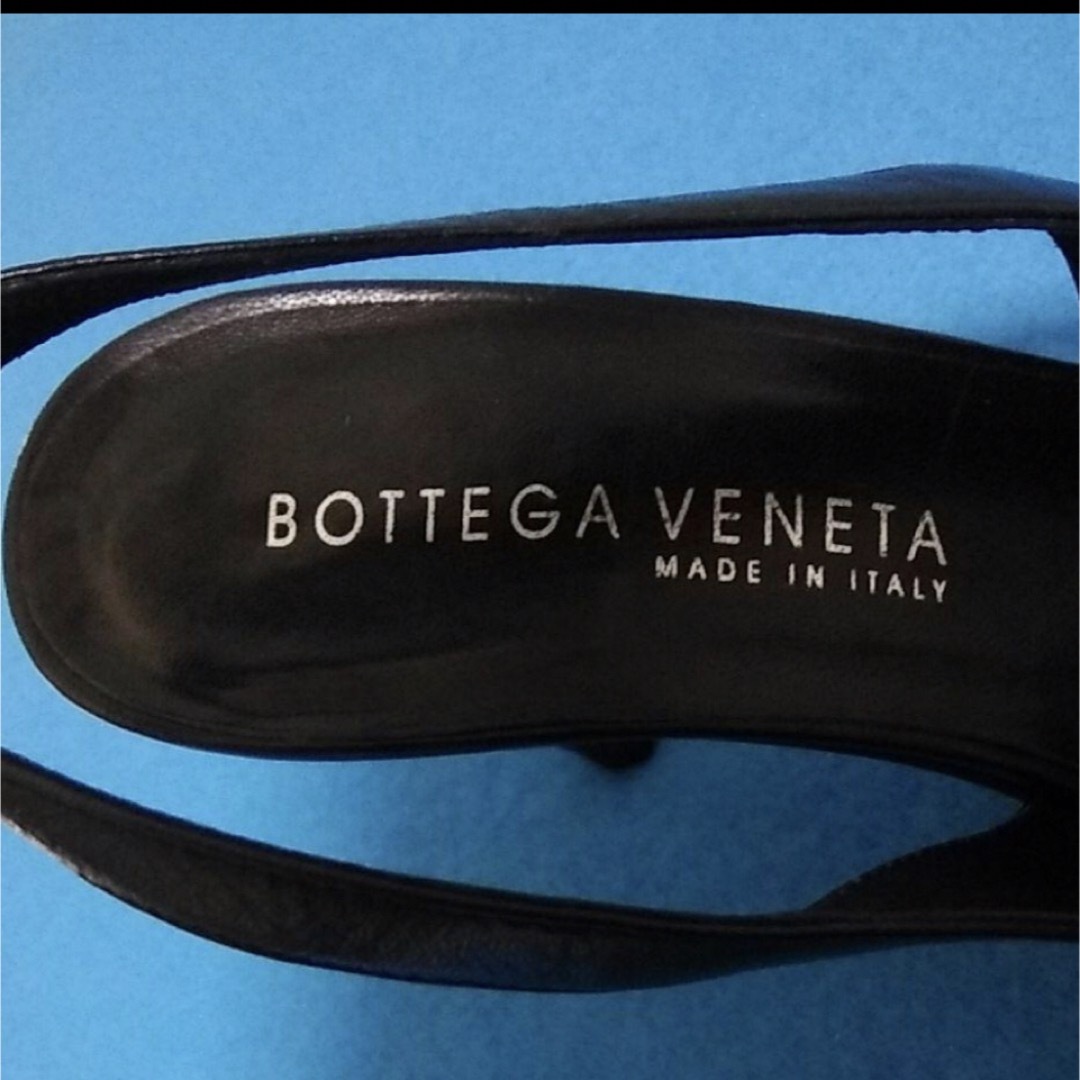 Bottega Veneta(ボッテガヴェネタ)のボッテガヴェネタ サンダル　美品　36.5 ブラック　黒　レザー　グッチ　クロエ レディースの靴/シューズ(サンダル)の商品写真