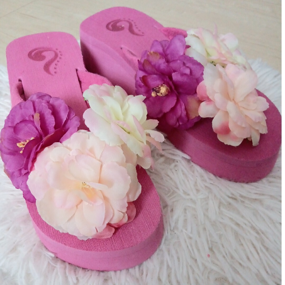 花ピンク　厚底ビーチサンダル レディースの靴/シューズ(ビーチサンダル)の商品写真