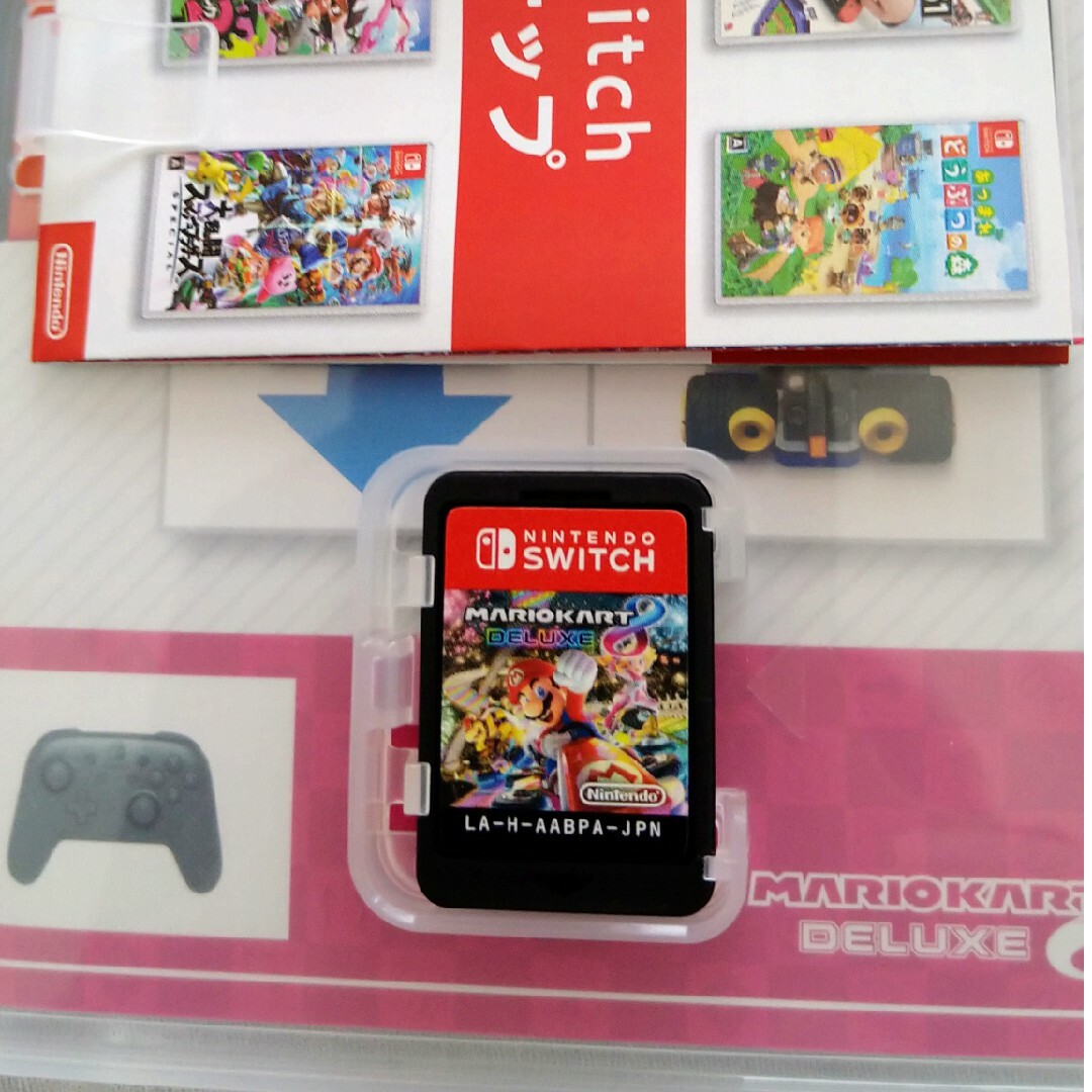 Nintendo Switch(ニンテンドースイッチ)のマリオカート8  デラックス　Switch エンタメ/ホビーのゲームソフト/ゲーム機本体(家庭用ゲームソフト)の商品写真