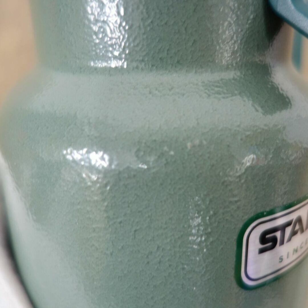 スタンレー STANLEY 旧ロゴ クラシック 真空 グロウラー 1.9L 946ml 2個セット 水筒 ボトル 保温保冷 アウトドア スポーツ/アウトドアのアウトドア(その他)の商品写真