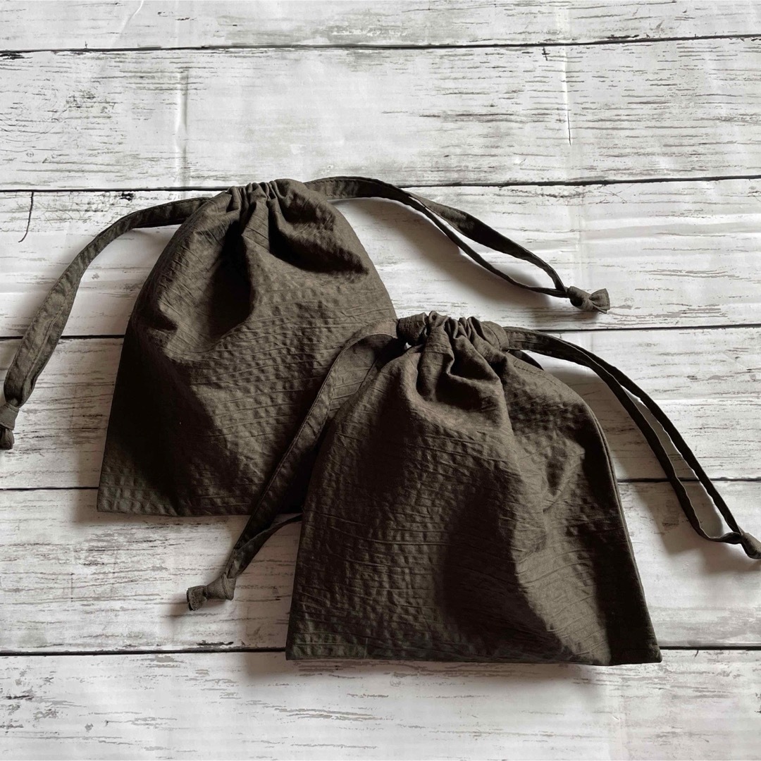 ハンドメイド　給食袋　巾着　コップ袋　茶色　シンプル　2点セット ハンドメイドのキッズ/ベビー(外出用品)の商品写真