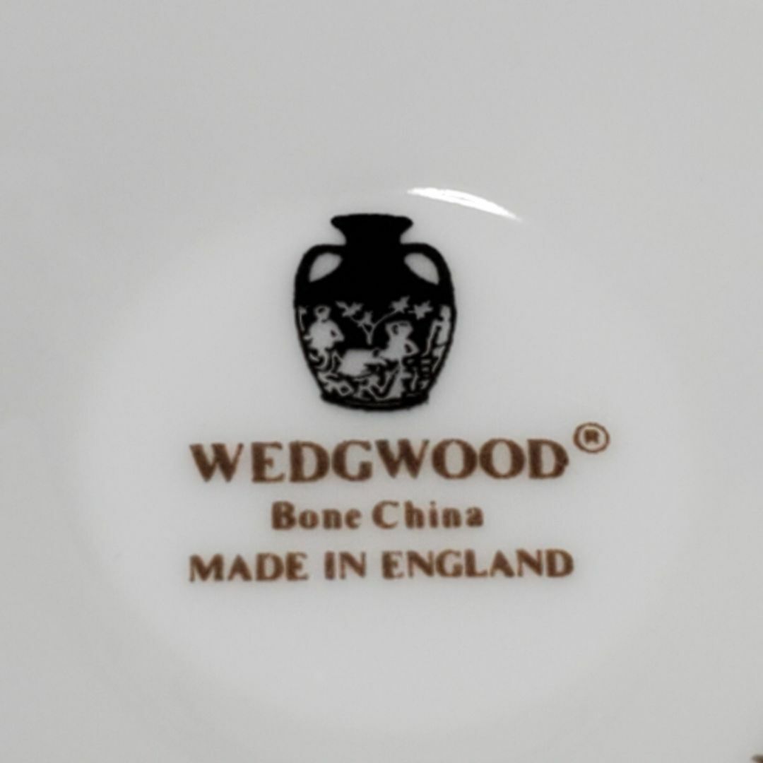 WEDGWOOD(ウェッジウッド)のWEDGWOOD ウェッジウッド キャベンディッシュ カップ＆ソーサー 黒壺 インテリア/住まい/日用品のキッチン/食器(グラス/カップ)の商品写真