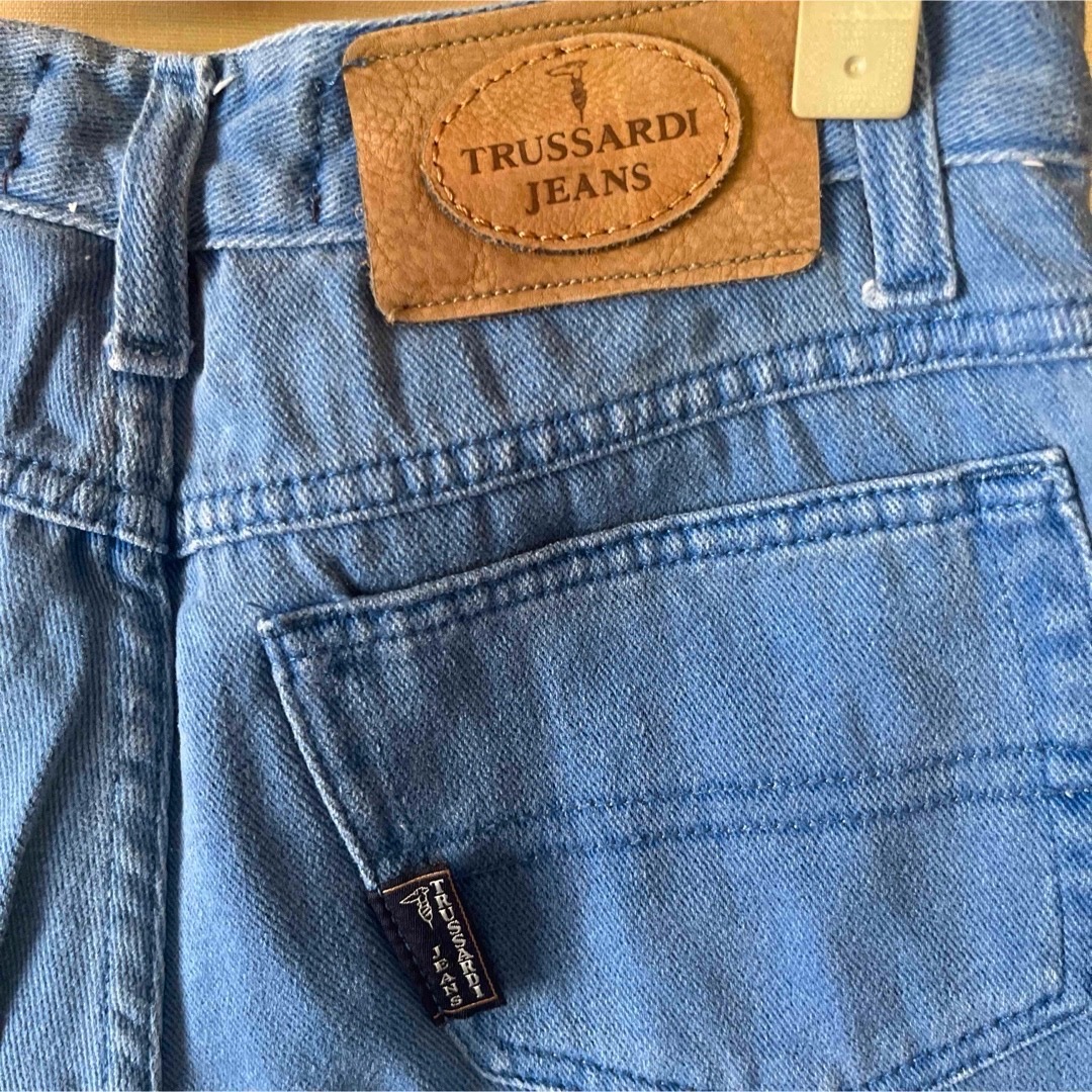 Trussardi(トラサルディ)のトラサルディTRUSSARDI JEANS ジーンズ　ジーパン　アンクルパンツ レディースのパンツ(デニム/ジーンズ)の商品写真