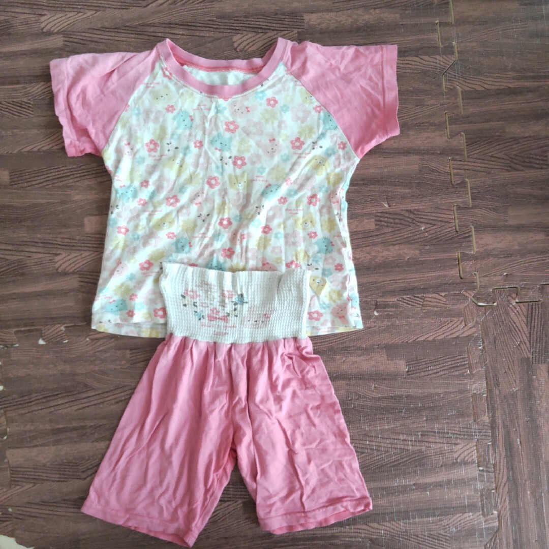 キッズ✨半袖パジャマ✨95 キッズ/ベビー/マタニティのキッズ服女の子用(90cm~)(パジャマ)の商品写真