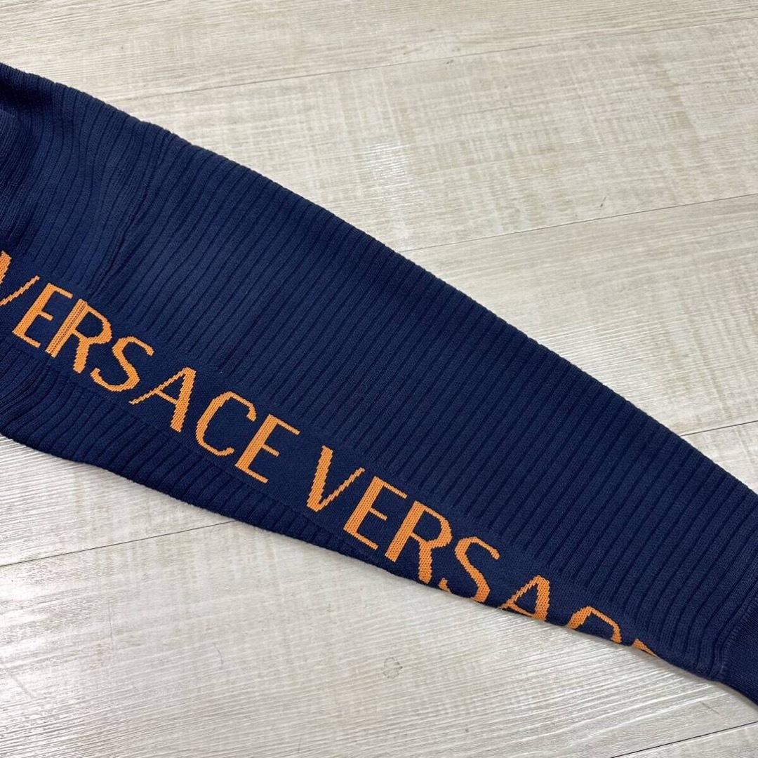 VERSACE(ヴェルサーチ)のVERSACE リブ ニット ロゴ ジップ パーカー 希少 サイズ 52 メンズのトップス(パーカー)の商品写真