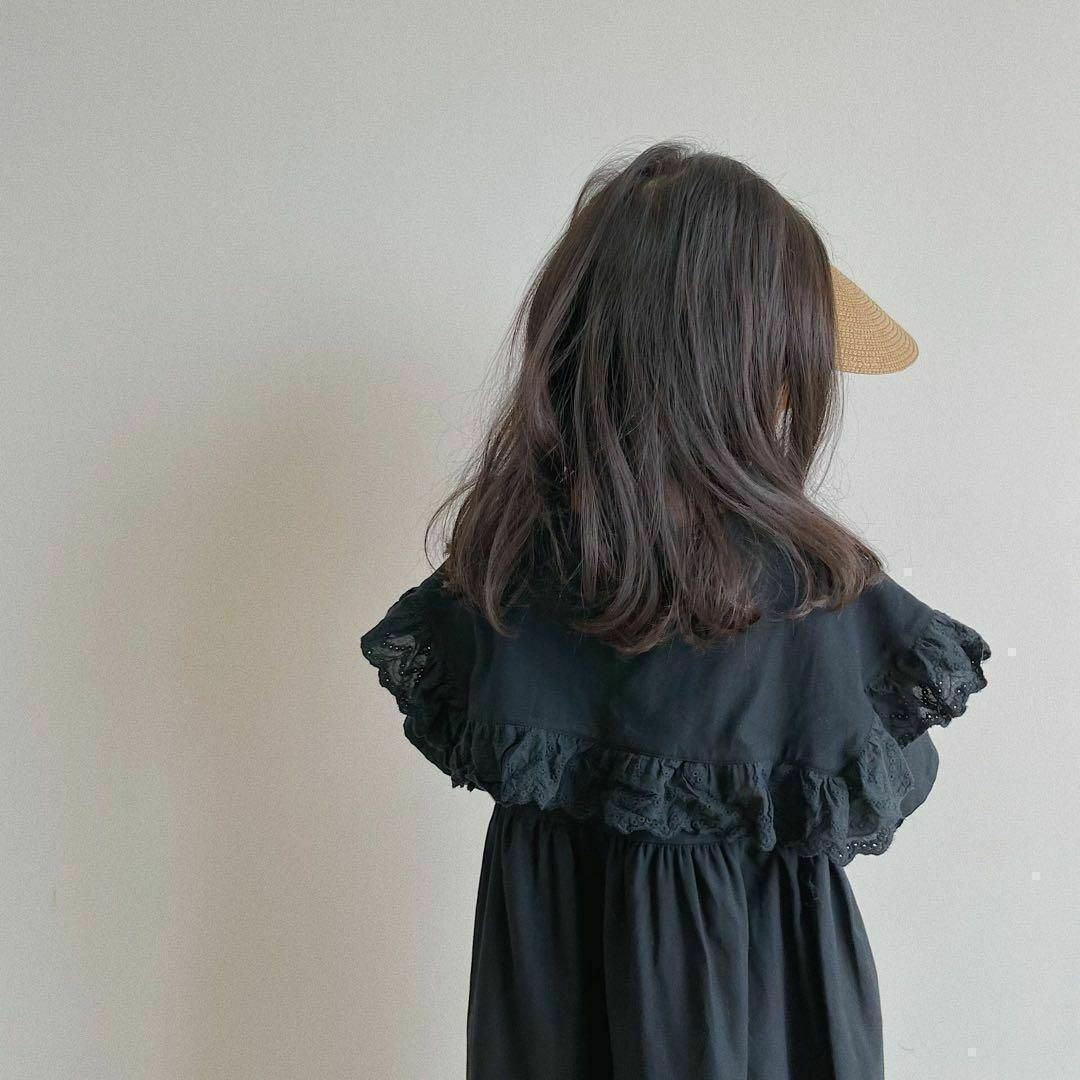 ビッグカラーワンピース　ブラック100cm 韓国子供服　黒色　襟付きワンピ キッズ/ベビー/マタニティのキッズ服女の子用(90cm~)(ワンピース)の商品写真