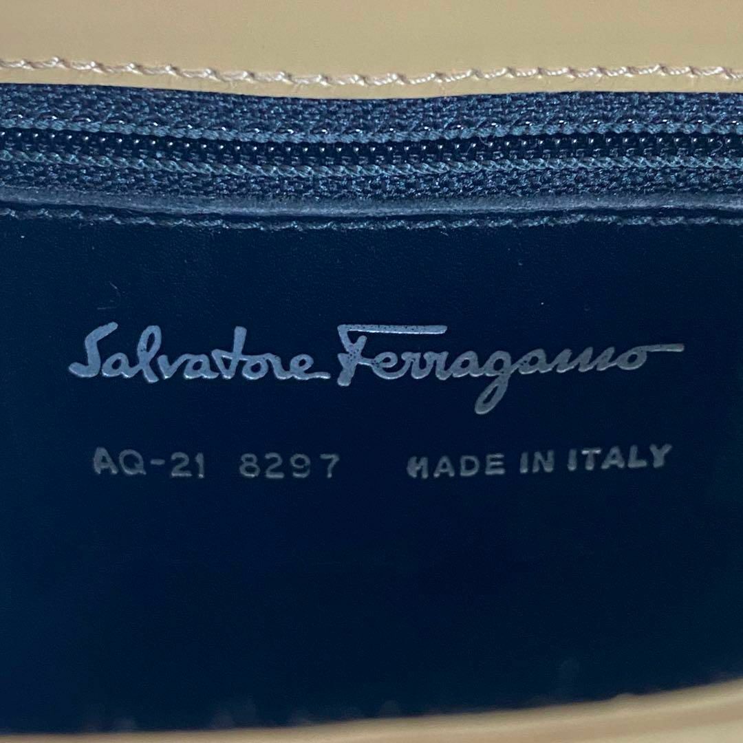 Salvatore Ferragamo(サルヴァトーレフェラガモ)の美品 サルヴァトーレフェラガモ Ferragamo 2way ショルダー バッグ レディースのバッグ(ショルダーバッグ)の商品写真