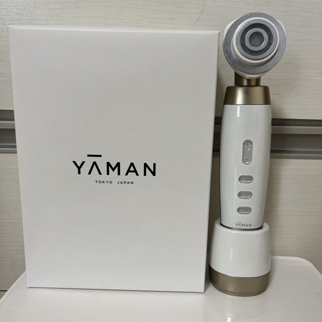 YA-MAN(ヤーマン)のYA-MAN RF美顔器 ブライトリフト EX HRF50N スマホ/家電/カメラの美容/健康(フェイスケア/美顔器)の商品写真