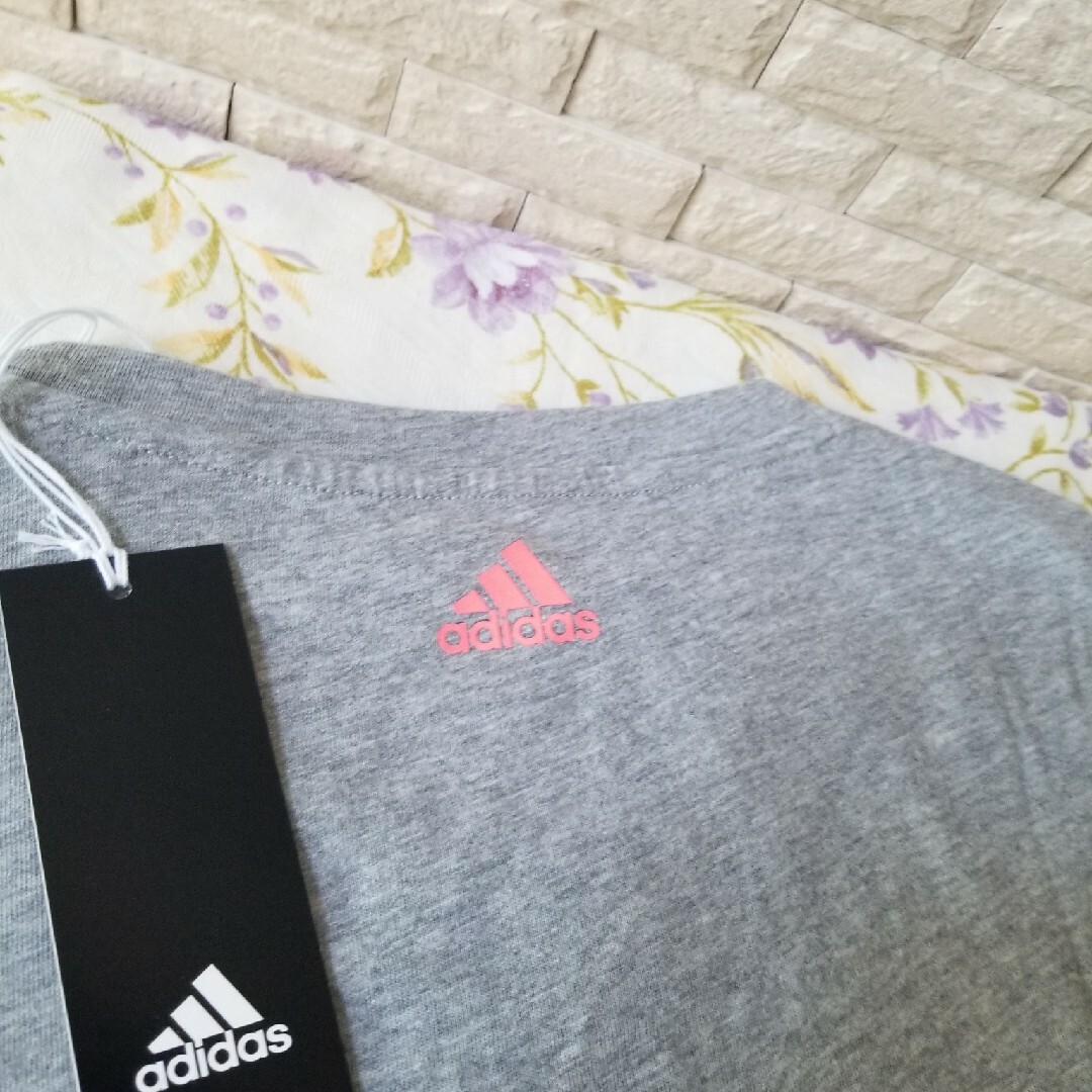 adidas(アディダス)の新品　アディダス ガールズ 女の子 半袖 tシャツ 綿100% トップス 150 キッズ/ベビー/マタニティのキッズ服女の子用(90cm~)(Tシャツ/カットソー)の商品写真