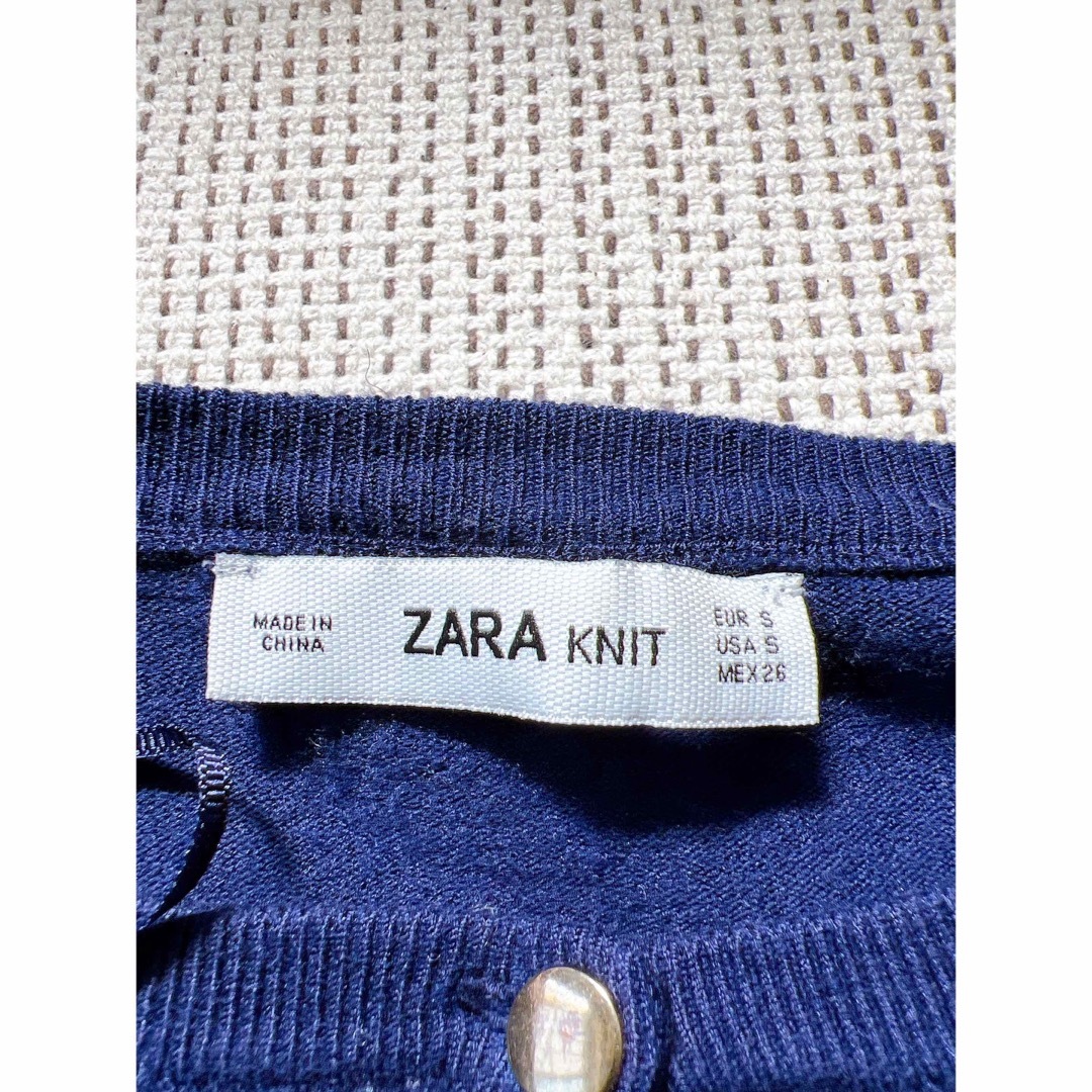 ZARA(ザラ)のZARA 金ボタンニットカーディガン レディースのトップス(カーディガン)の商品写真