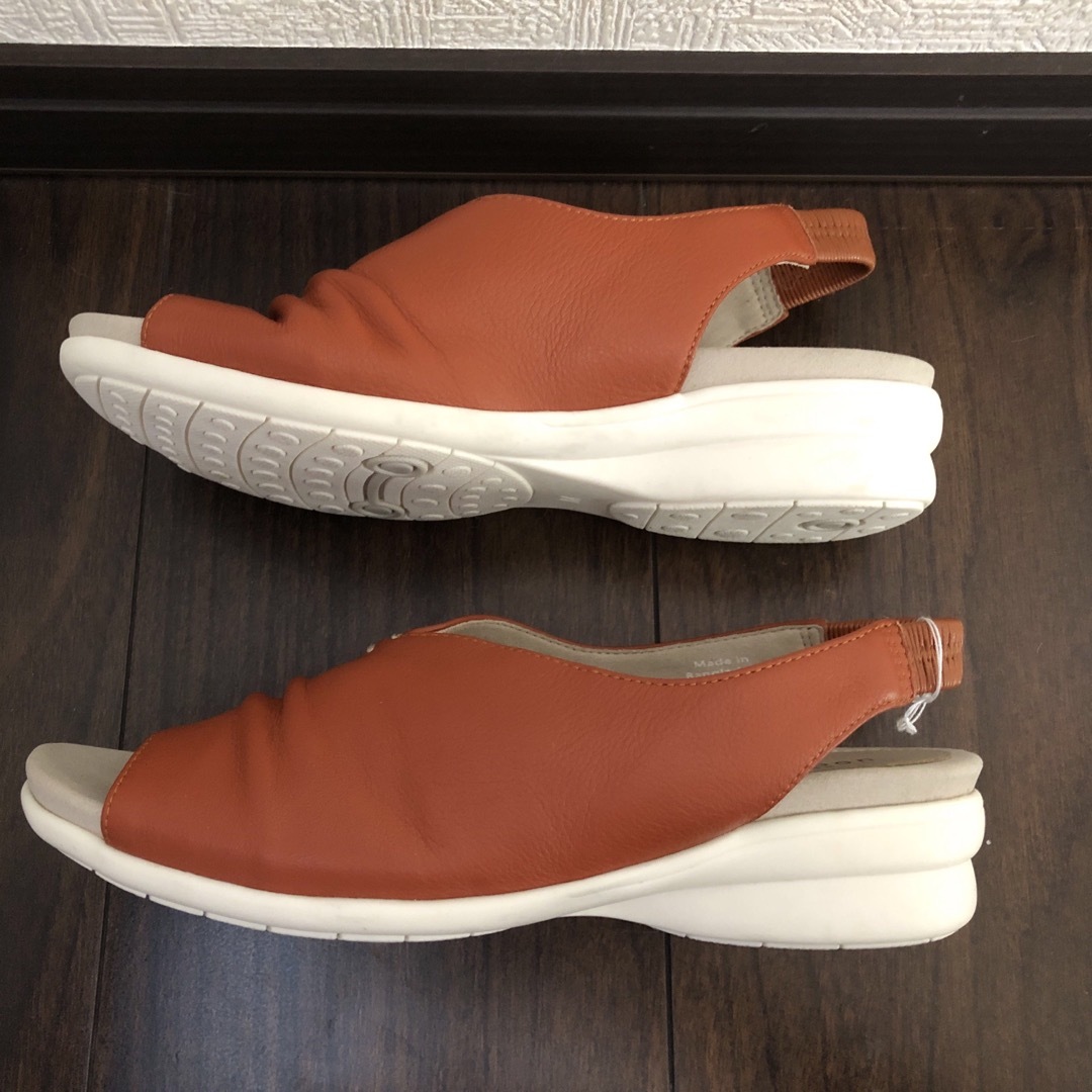 新品　セナムーン　M  テラコッタ　サンダル レディースの靴/シューズ(サンダル)の商品写真