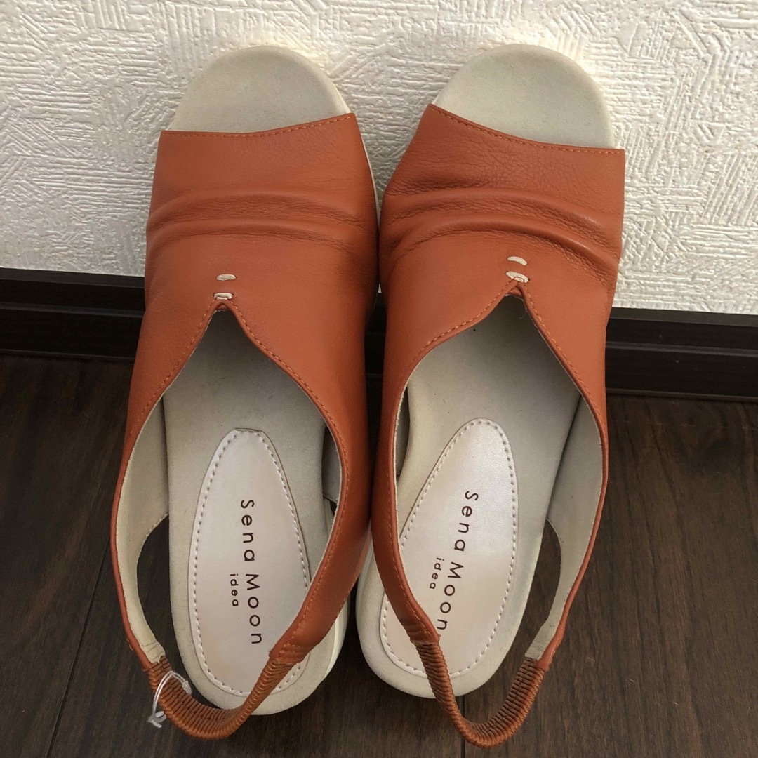 新品　セナムーン　M  テラコッタ　サンダル レディースの靴/シューズ(サンダル)の商品写真