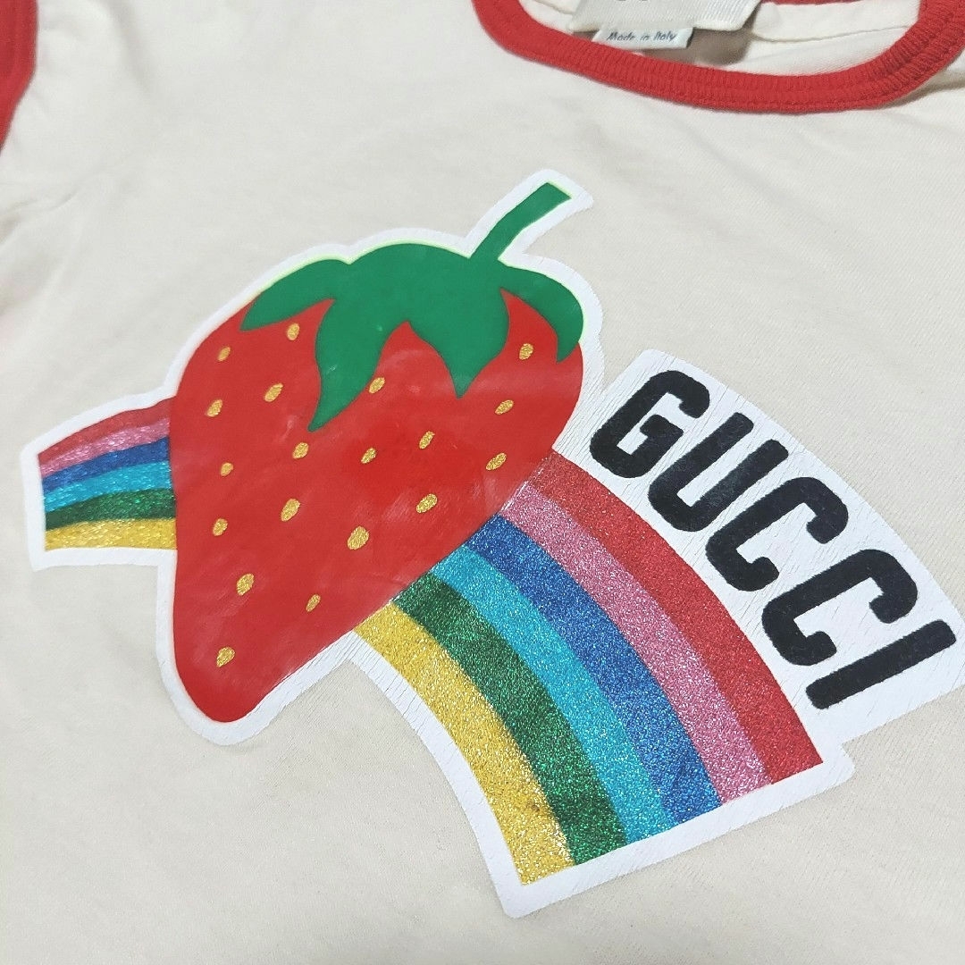 Gucci(グッチ)のGUCCI グッチ キッズ Tシャツ いちご 24m キッズ/ベビー/マタニティのキッズ服女の子用(90cm~)(Tシャツ/カットソー)の商品写真