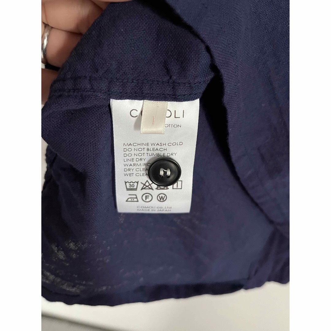 COMOLI(コモリ)のcomoli 23SS 1 空紡オックスシャツジャケット NAVY ベタシャン メンズのトップス(シャツ)の商品写真