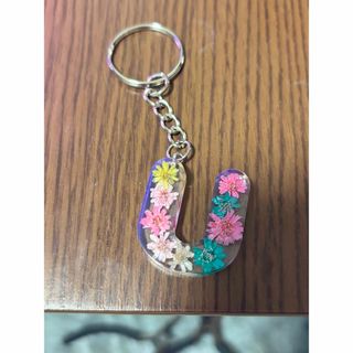 ハンドメイド キンホルダー U レジン 花 イニシャル(その他)