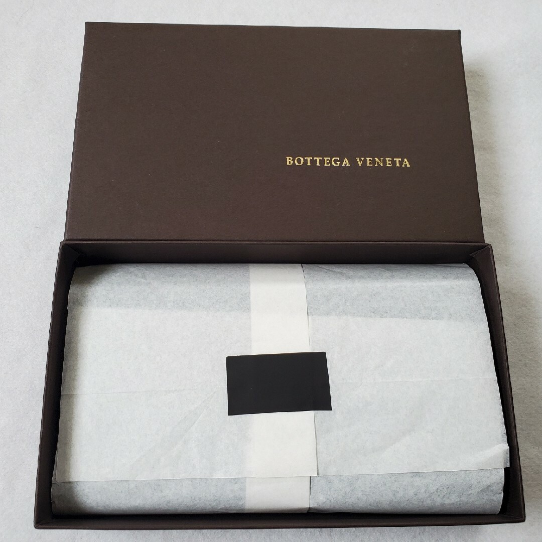 Bottega Veneta(ボッテガヴェネタ)のボッテガヴェネタ　イントレチャート  ラウンド ファスナー　新品未使用品 レディースのファッション小物(財布)の商品写真