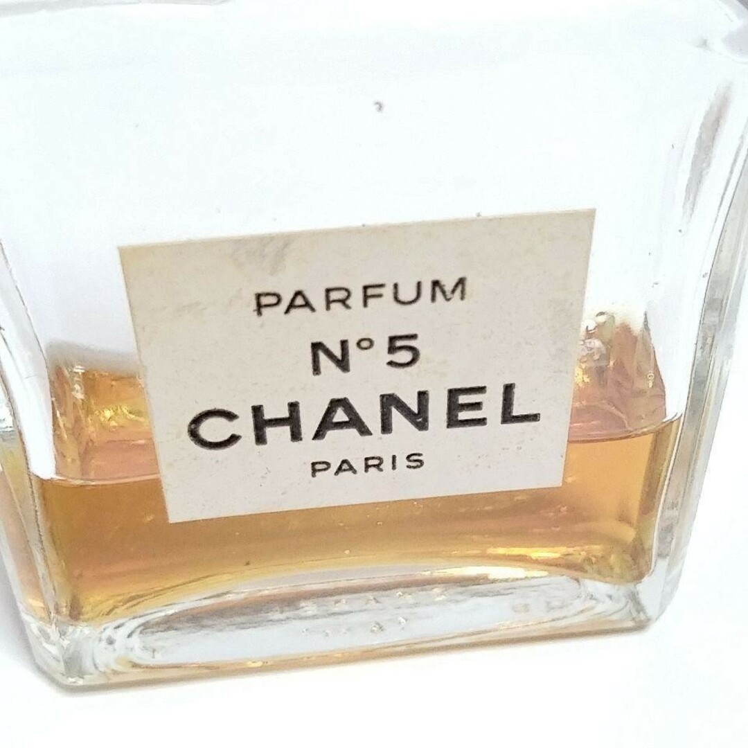CHANEL(シャネル)のCHANEL　シャネル　N°5　PARFUM　箱無し　14ml　残量30% コスメ/美容の香水(香水(女性用))の商品写真