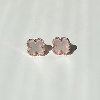 【2点以上で200円割引】フラワーピアス(ピアス)