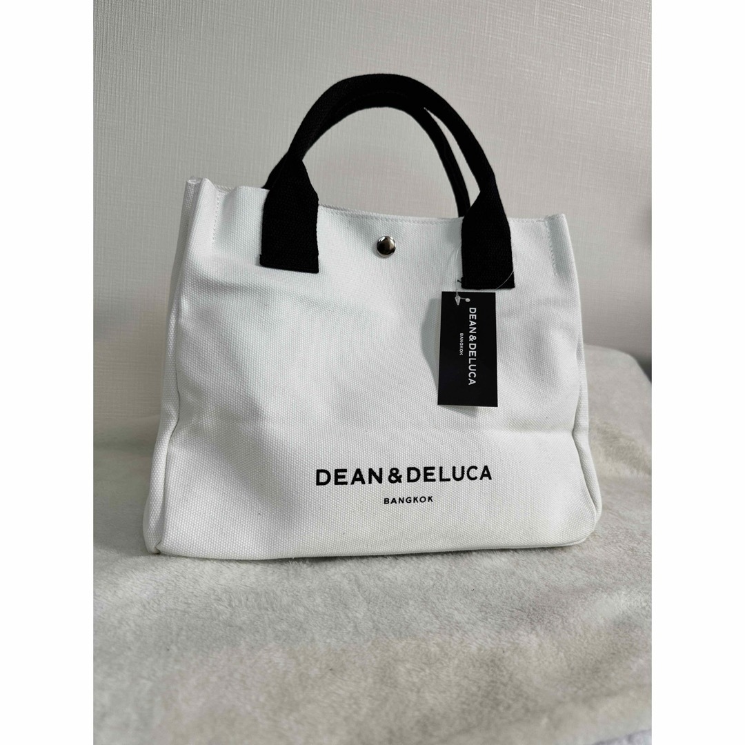 DEAN & DELUCA(ディーンアンドデルーカ)のディーンアンドデルーカ DEAN&DELUCA バンコク　トートバッグ　ホワイト レディースのバッグ(トートバッグ)の商品写真