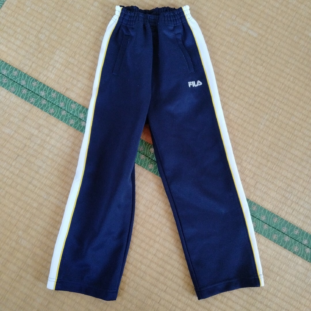 FILA(フィラ)のFIRA 120 ジャージ トレーニングパンツ 長ズボン キッズ/ベビー/マタニティのキッズ服男の子用(90cm~)(パンツ/スパッツ)の商品写真