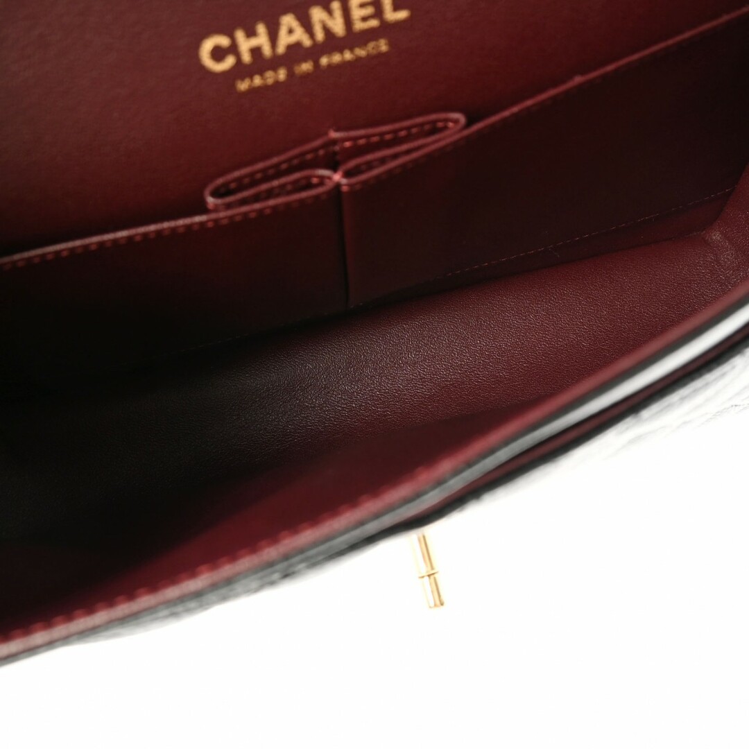 CHANEL(シャネル)の中古 シャネル CHANEL A01112 22番台 レディース ショルダーバッグ マトラッセ ブラック /ゴールド金具 グレインドカーフスキン レディースのバッグ(ショルダーバッグ)の商品写真