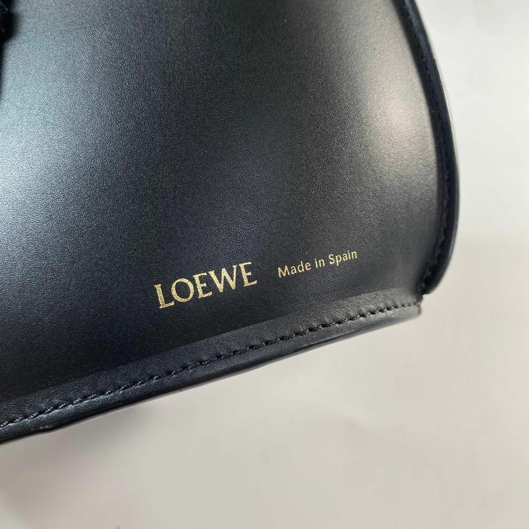 LOEWE(ロエベ)の美品 ロエベ LOEWE モールド バケットバッグ A546Z49X01 レディースのバッグ(ショルダーバッグ)の商品写真
