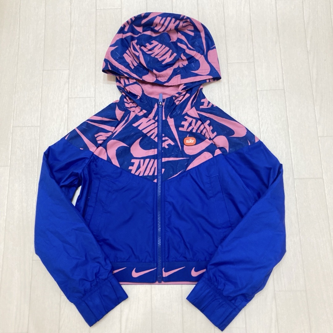 NIKE(ナイキ)のナイキ　NIKE ナイロンジャケット　ウィンドブレーカー　140 キッズ/ベビー/マタニティのキッズ服女の子用(90cm~)(ジャケット/上着)の商品写真