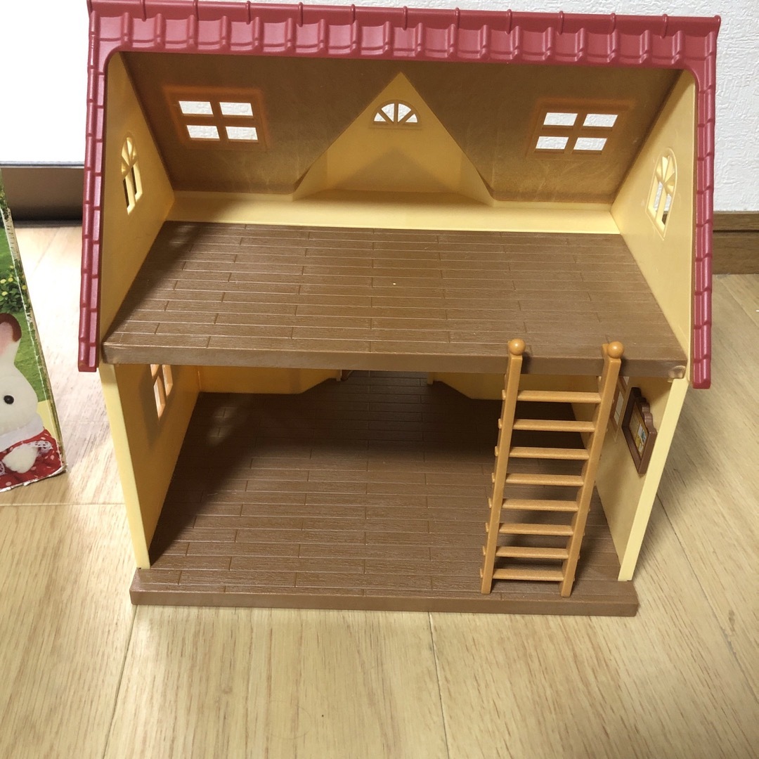 はじめてのシルバニアファミリー　赤い屋根の家 キッズ/ベビー/マタニティのおもちゃ(ぬいぐるみ/人形)の商品写真