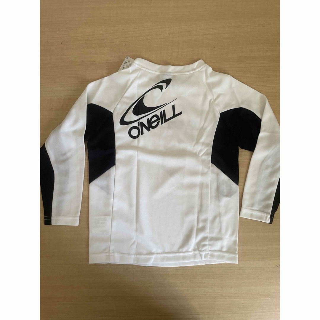 O'NEILL(オニール)の新品　オニール　長袖　ラッシュガード　キッズ　110 キッズ/ベビー/マタニティのキッズ服男の子用(90cm~)(水着)の商品写真